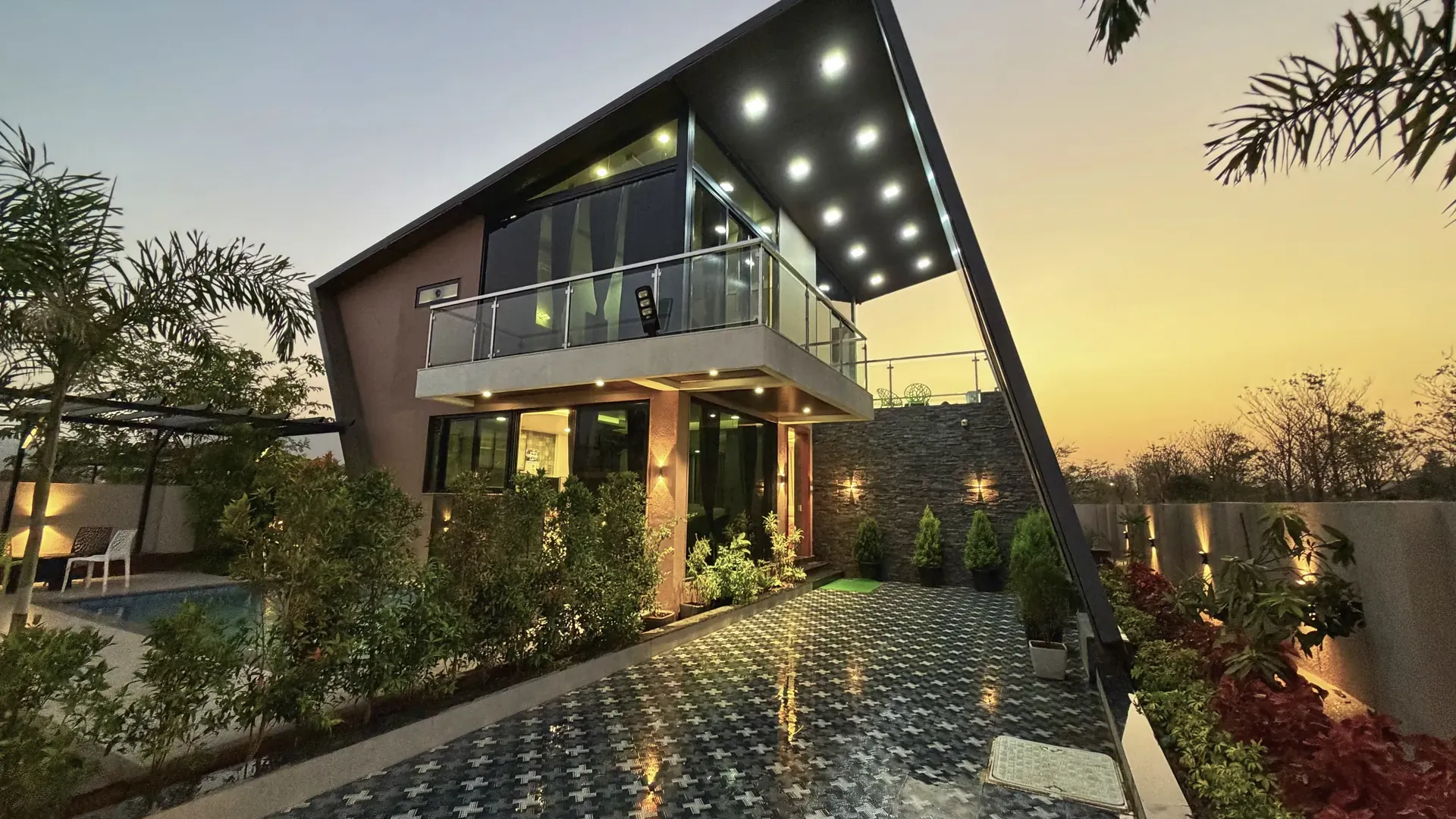 The Angle House Luxury Villa - Stay Willas